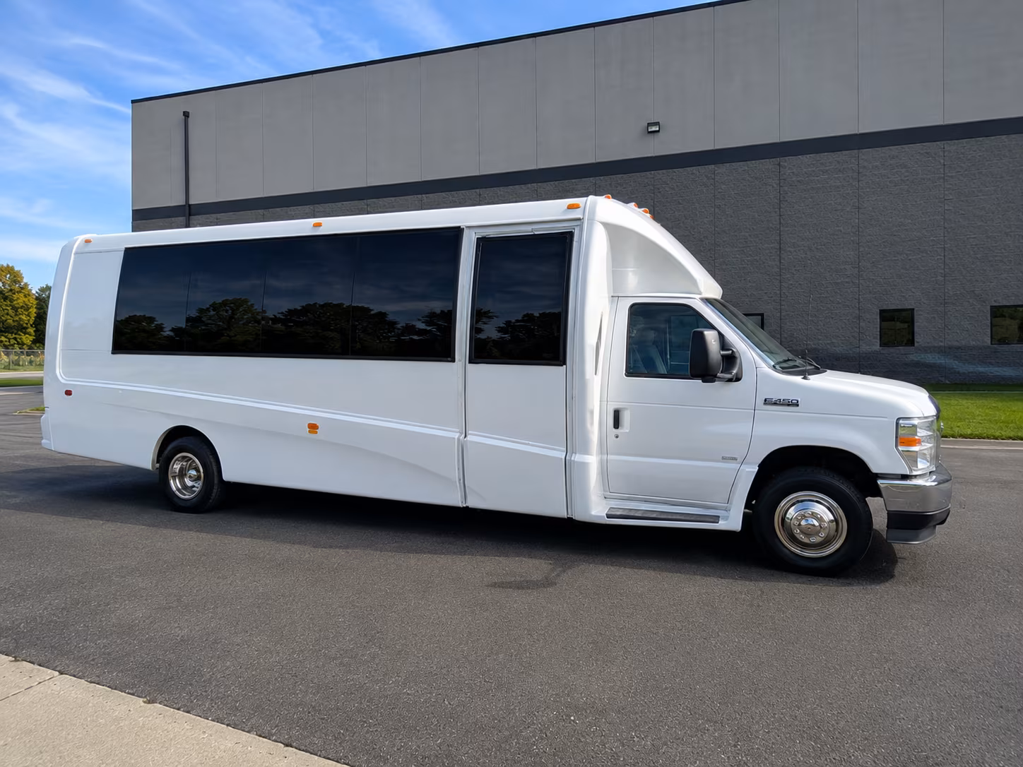 chesapeake airport transportation onboard seating