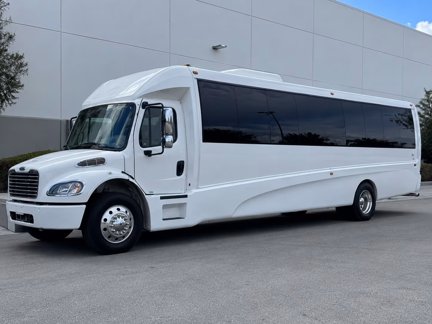 chesapeake corporate party bus rental